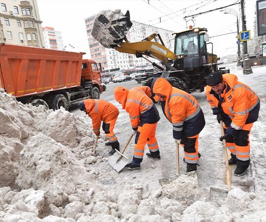 Уборка снега в Удомле и  Тверской области