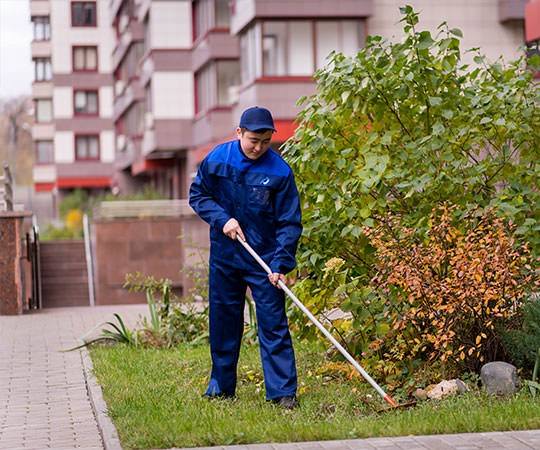 Уборка территории в Удомле и  Тверской области