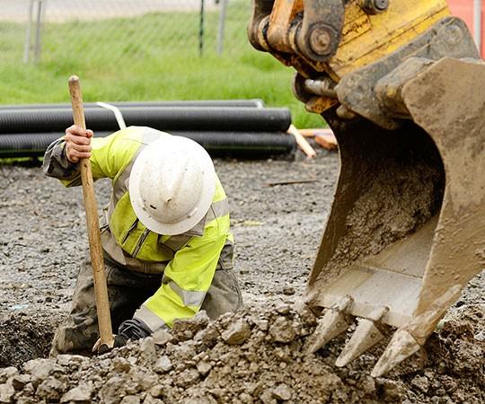 Земляные работы в Удомле и  Тверской области